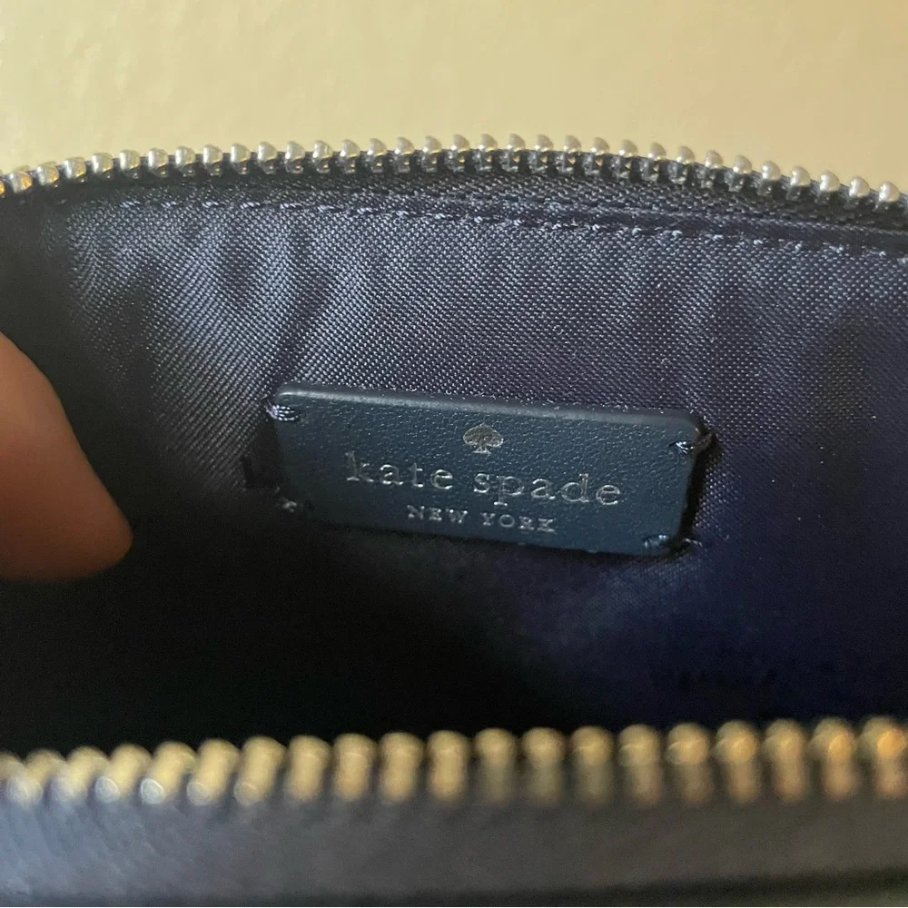 Kate Spade New York Womens Pebbled Leather Navy Blue Zipper Wristlet Minimalist